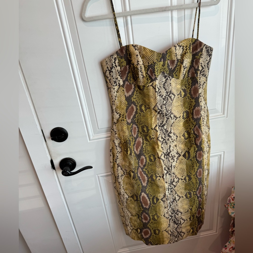 Michael Kors Olive Multi Snakeskin dress, great condition! SIze 6